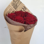 Корзина с цветами «Приятный сюрприз» от интернет-магазина «Фрезия»в Магнитогорске